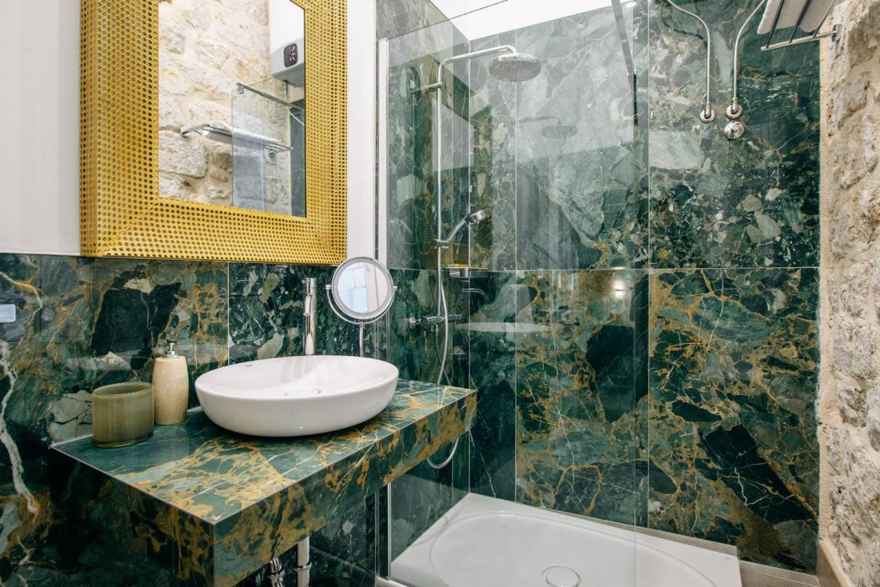 Central W Apartment & Rooms By Duhomes ดูบรอฟนิก ภายนอก รูปภาพ
