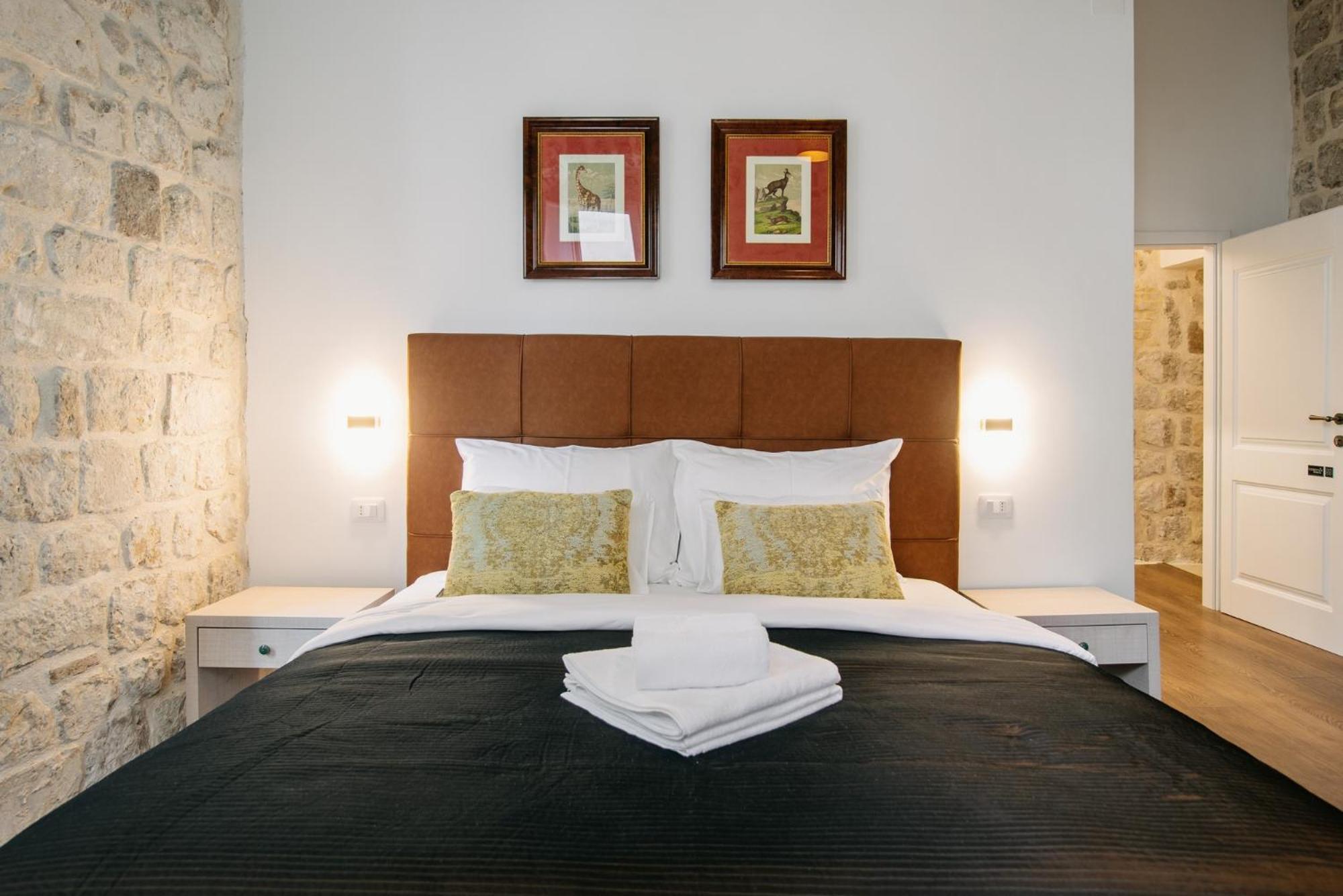 Central W Apartment & Rooms By Duhomes ดูบรอฟนิก ภายนอก รูปภาพ