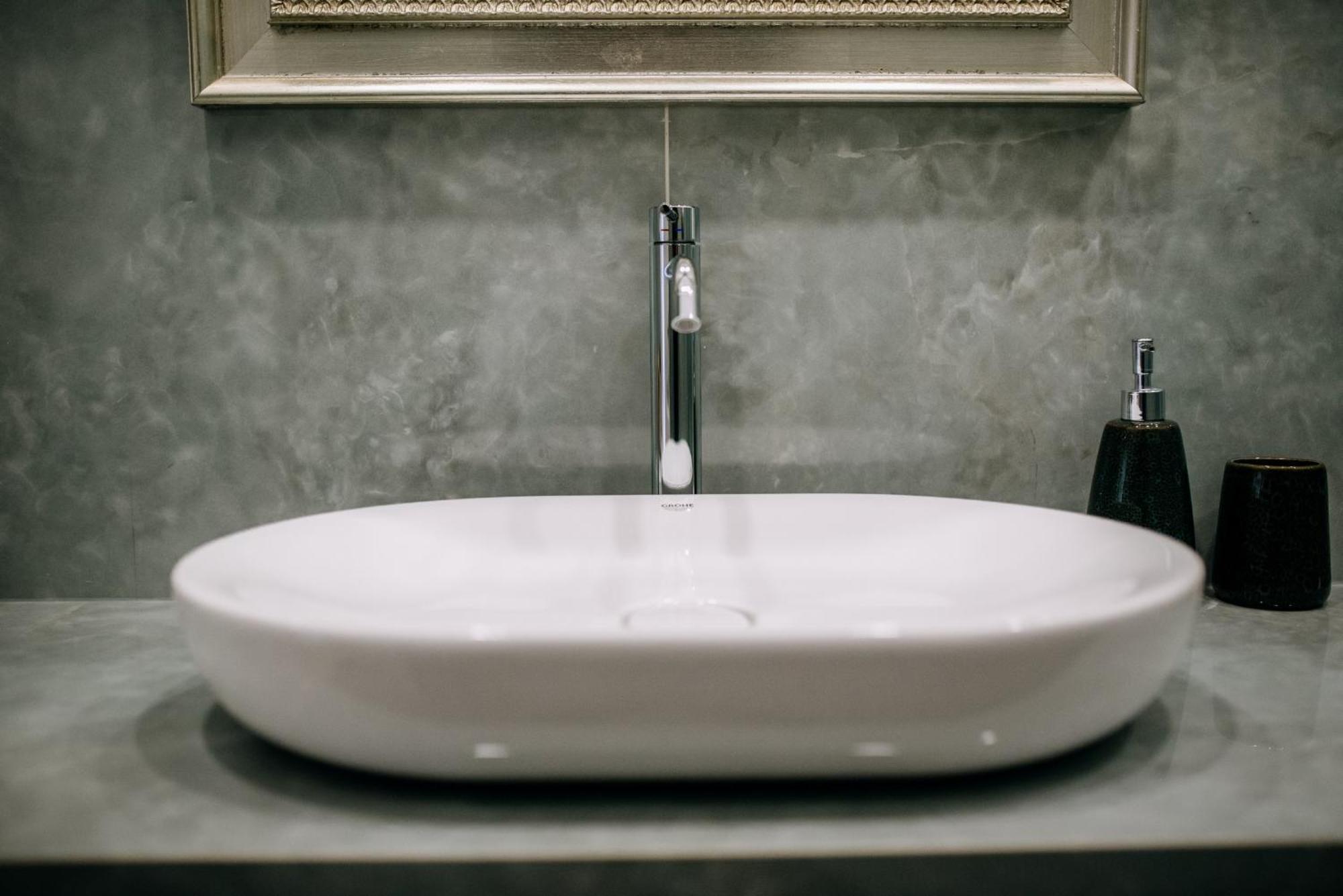 Central W Apartment & Rooms By Duhomes ดูบรอฟนิก ภายนอก รูปภาพ
