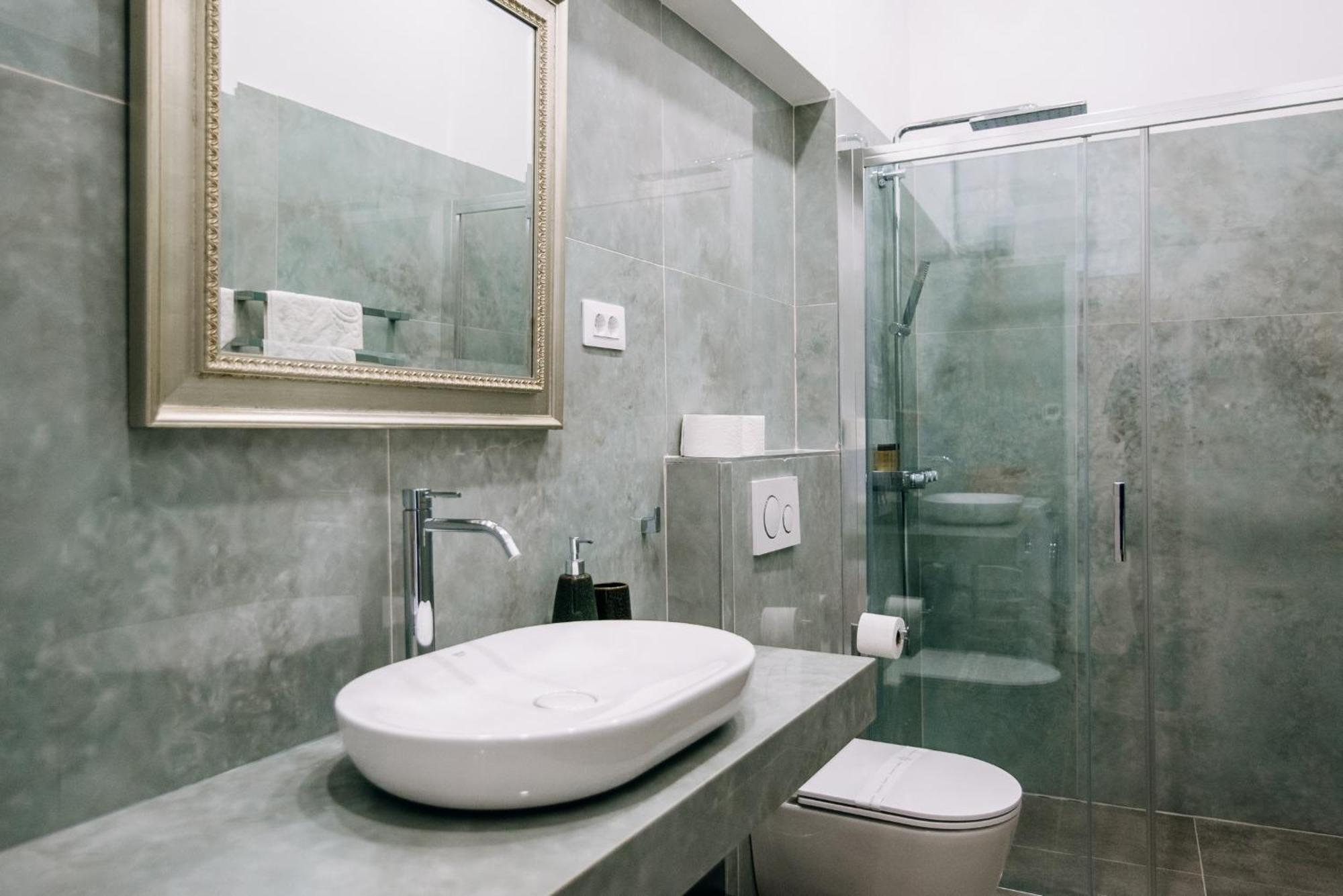 Central W Apartment & Rooms By Duhomes ดูบรอฟนิก ภายนอก รูปภาพ
